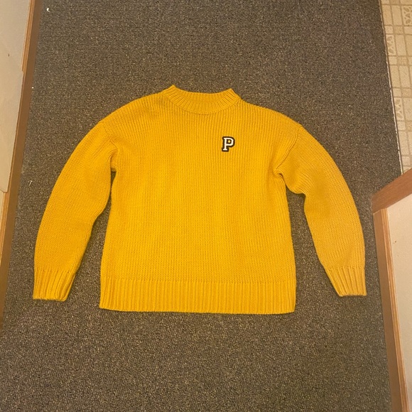 VS Pink knit sweater - Picture 1 of 1